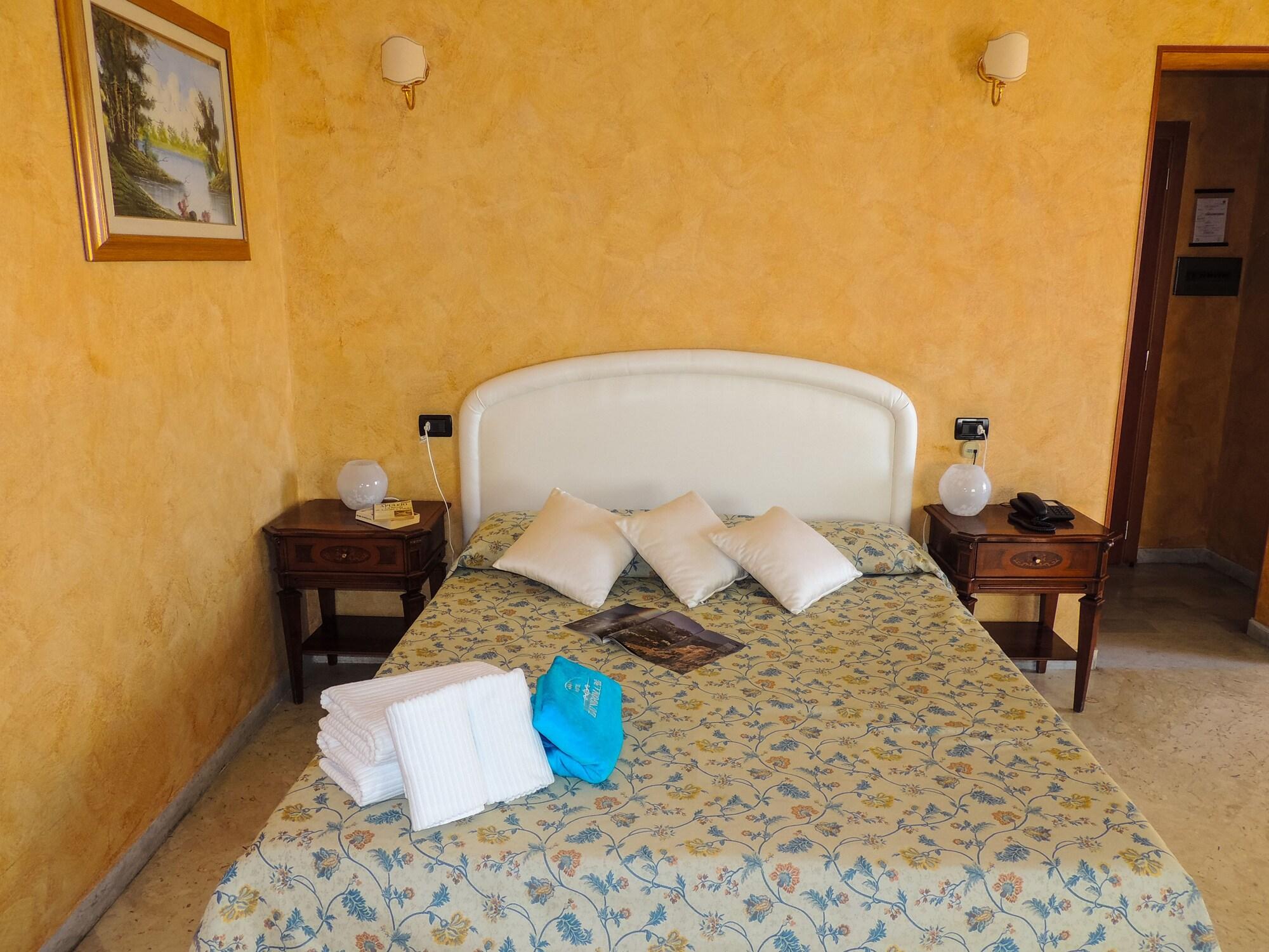 Hotel Lungomare Реджо-ди-Калабрия Экстерьер фото